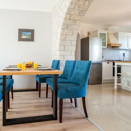 Holiday Apartment Ivica Milohnici Buitenkant foto
