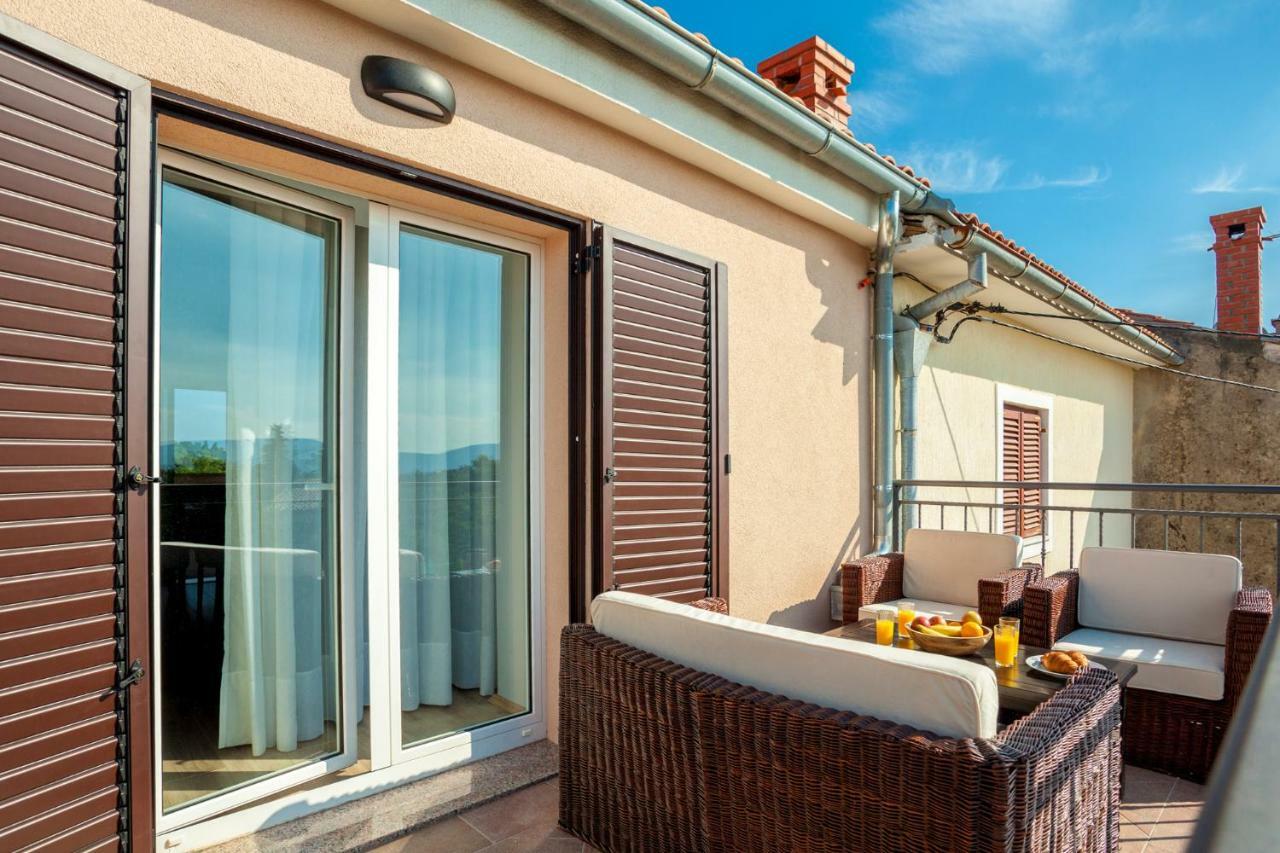 Holiday Apartment Ivica Milohnici Buitenkant foto