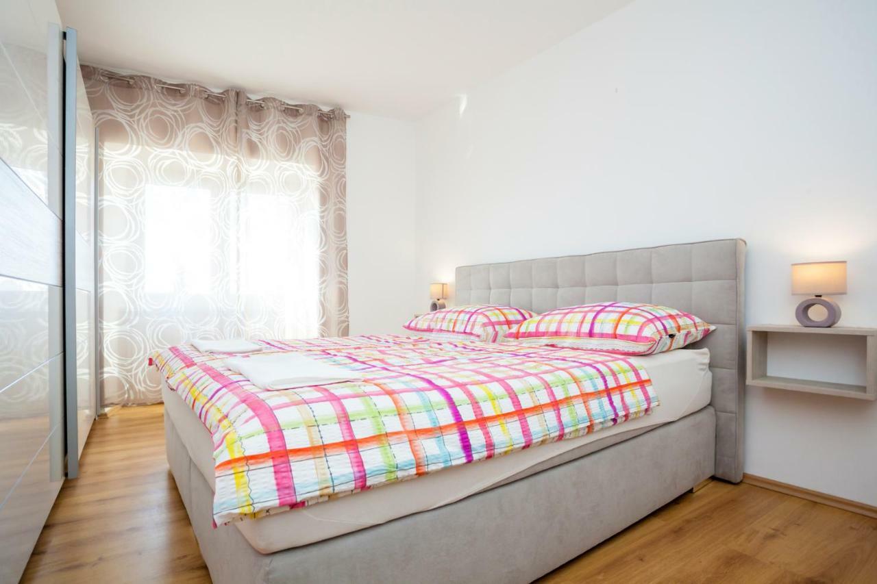 Holiday Apartment Ivica Milohnici Buitenkant foto